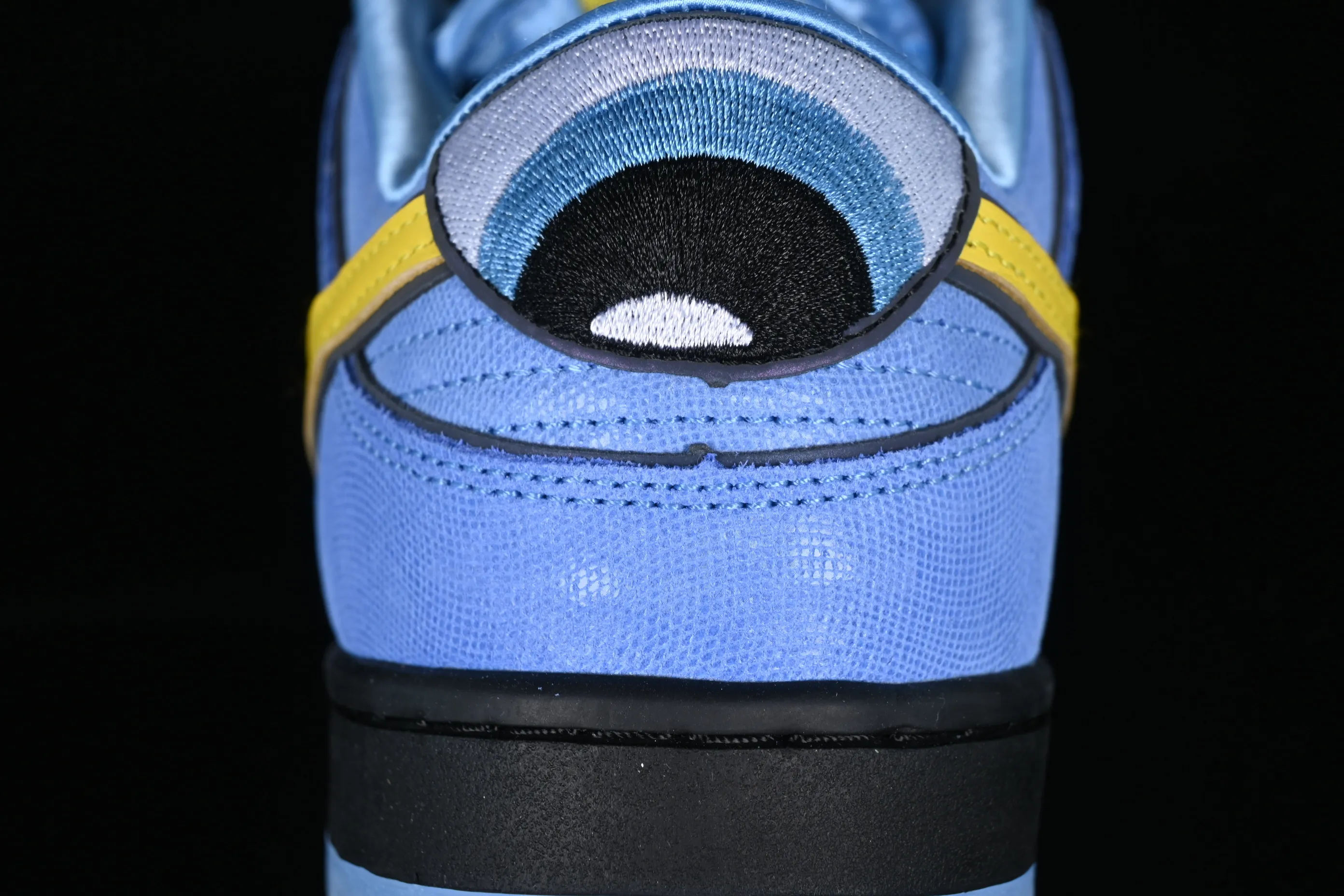 All Categories Nk SB Dunk Series Nk SB Dunk Low Low-top sneakers J version The Powerpuff Girls x Nk SB Dunk Low Powerpuff Girls joint model Low-top casual sneakers FZ8320-400